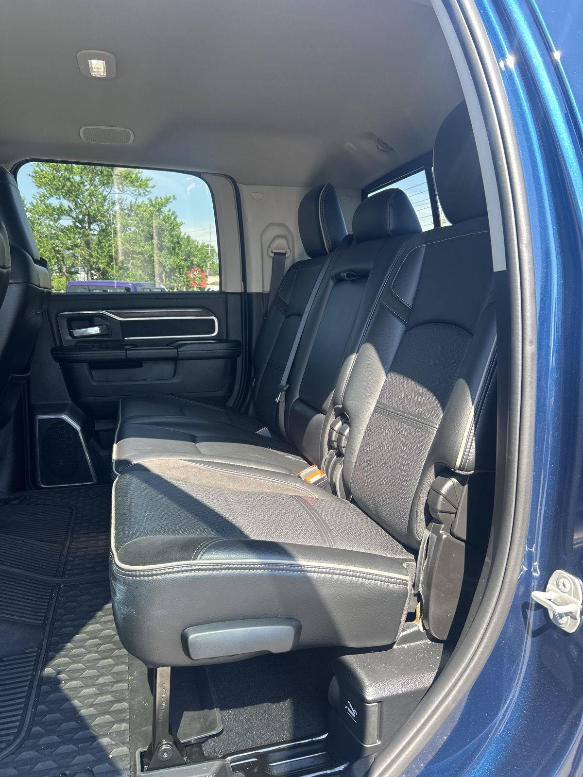 Used 2024 RAM 2500 Laramie AWD/4WD image 7