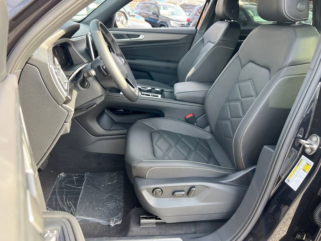 New 2026 Volkswagen Atlas Cross Sport SE image 18