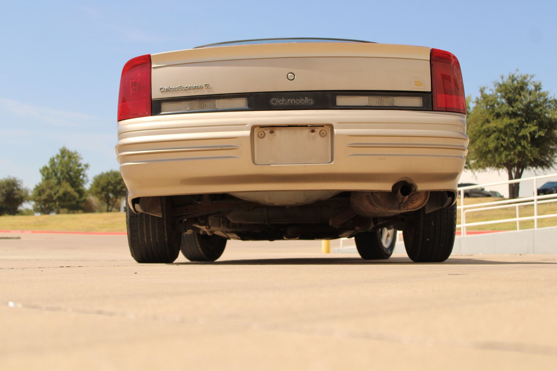 Used 1997 Oldsmobile Cutlass Supreme SL FWD image 13