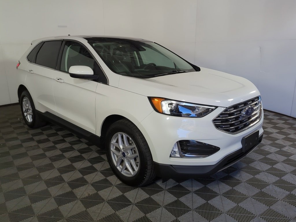 Used 2022 Ford Edge SEL w/ Convenience Package image 2