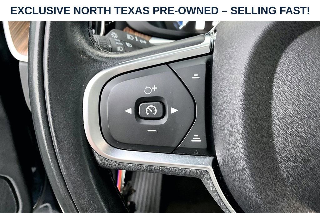 Used 2021 Volvo XC60 T5 Momentum w/ Premium Package FWD image 26