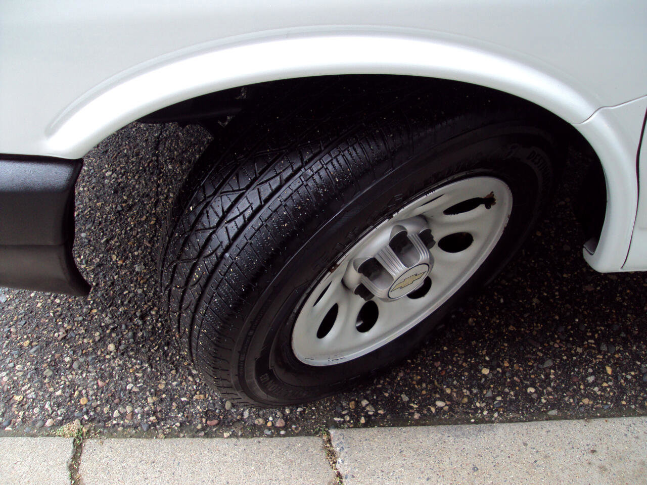 Used 2011 Chevrolet Express 1500 AWD image 31