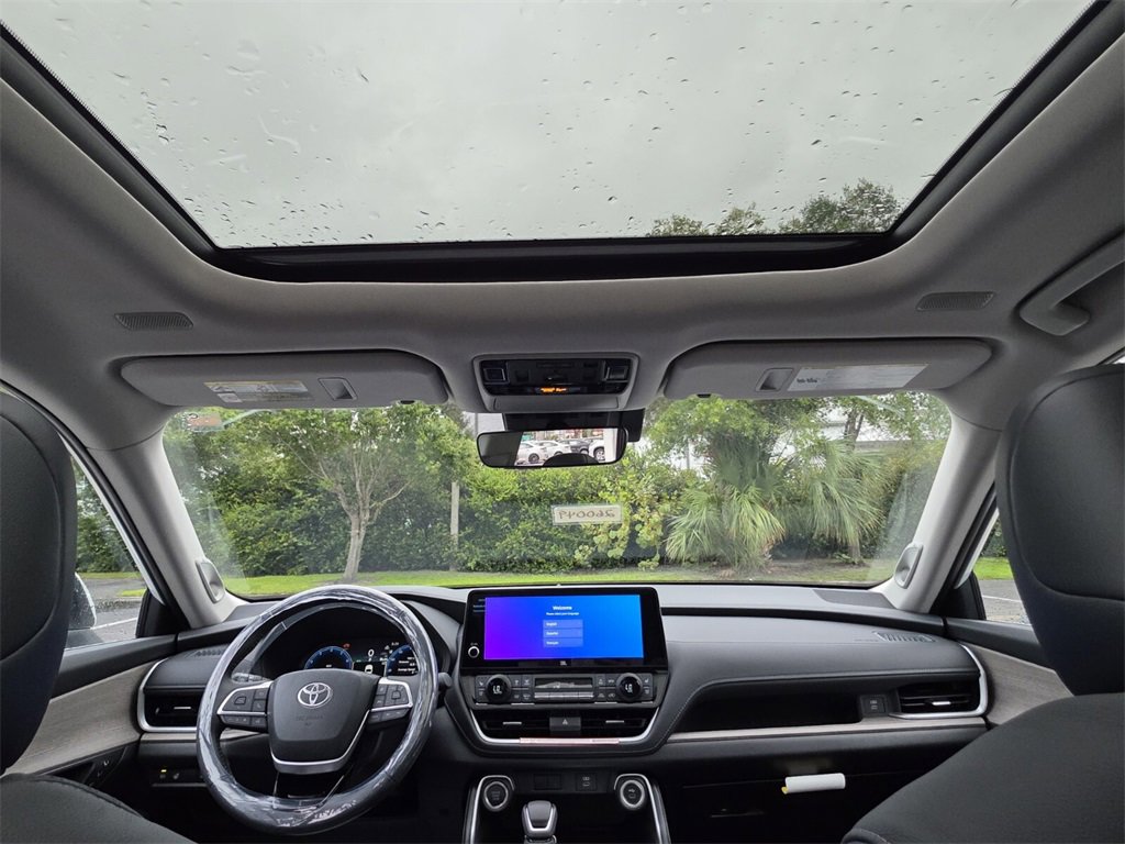 New 2026 Toyota Grand Highlander Limited image 4