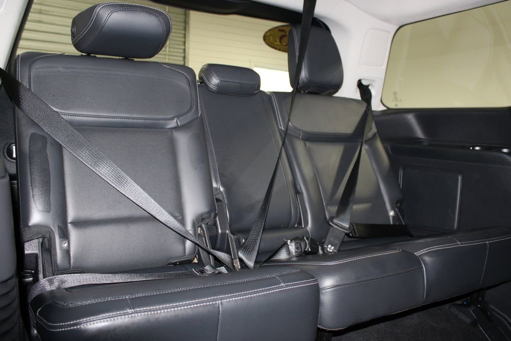 Used 2025 Ford Expedition Platinum image 40