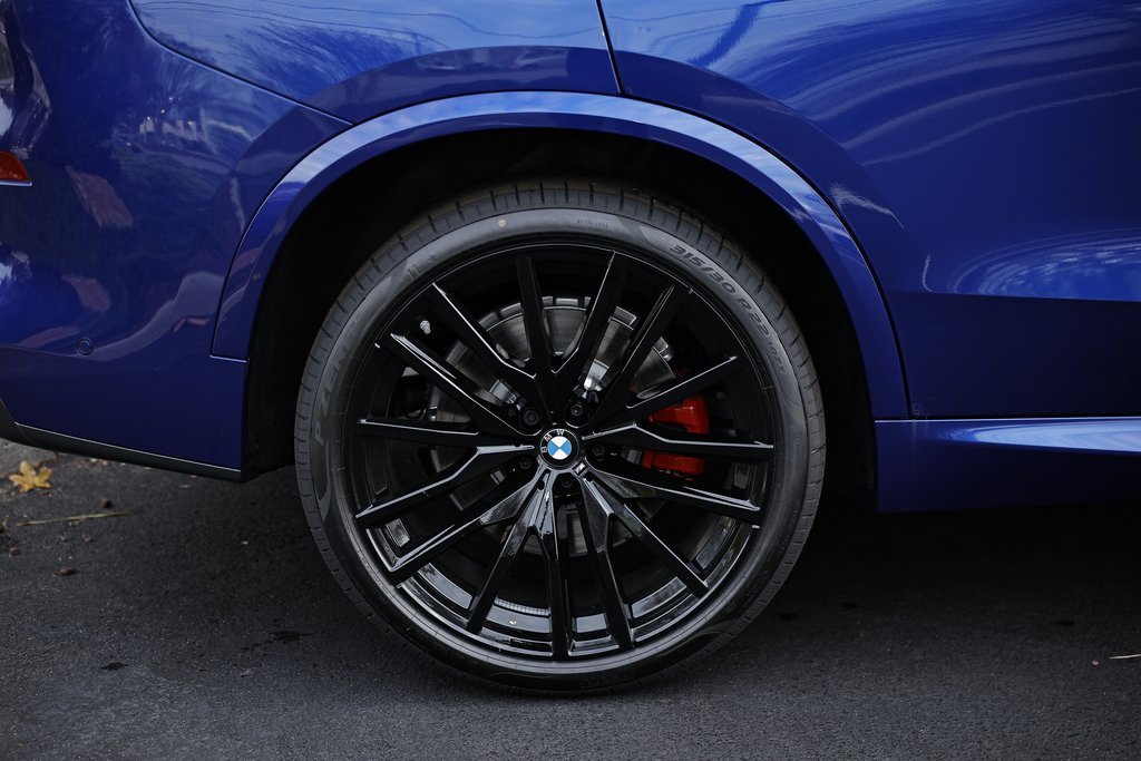 New 2026 BMW X5 M60i w/ Climate Comfort Package image 6
