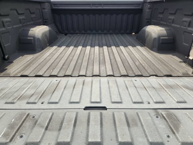 Used 2021 Chevrolet Silverado 1500 LT Trail Boss w/ Convenience Package II AWD/4WD image 32