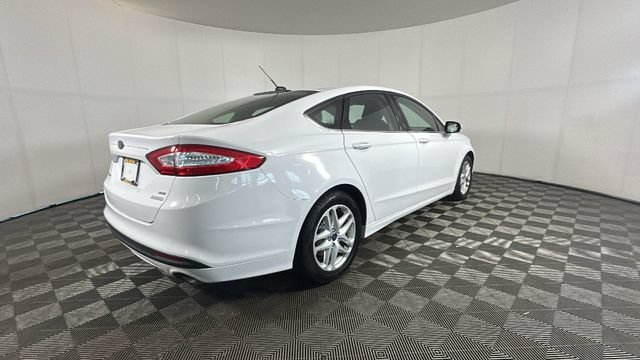 Used 2015 Ford Fusion SE FWD video 2