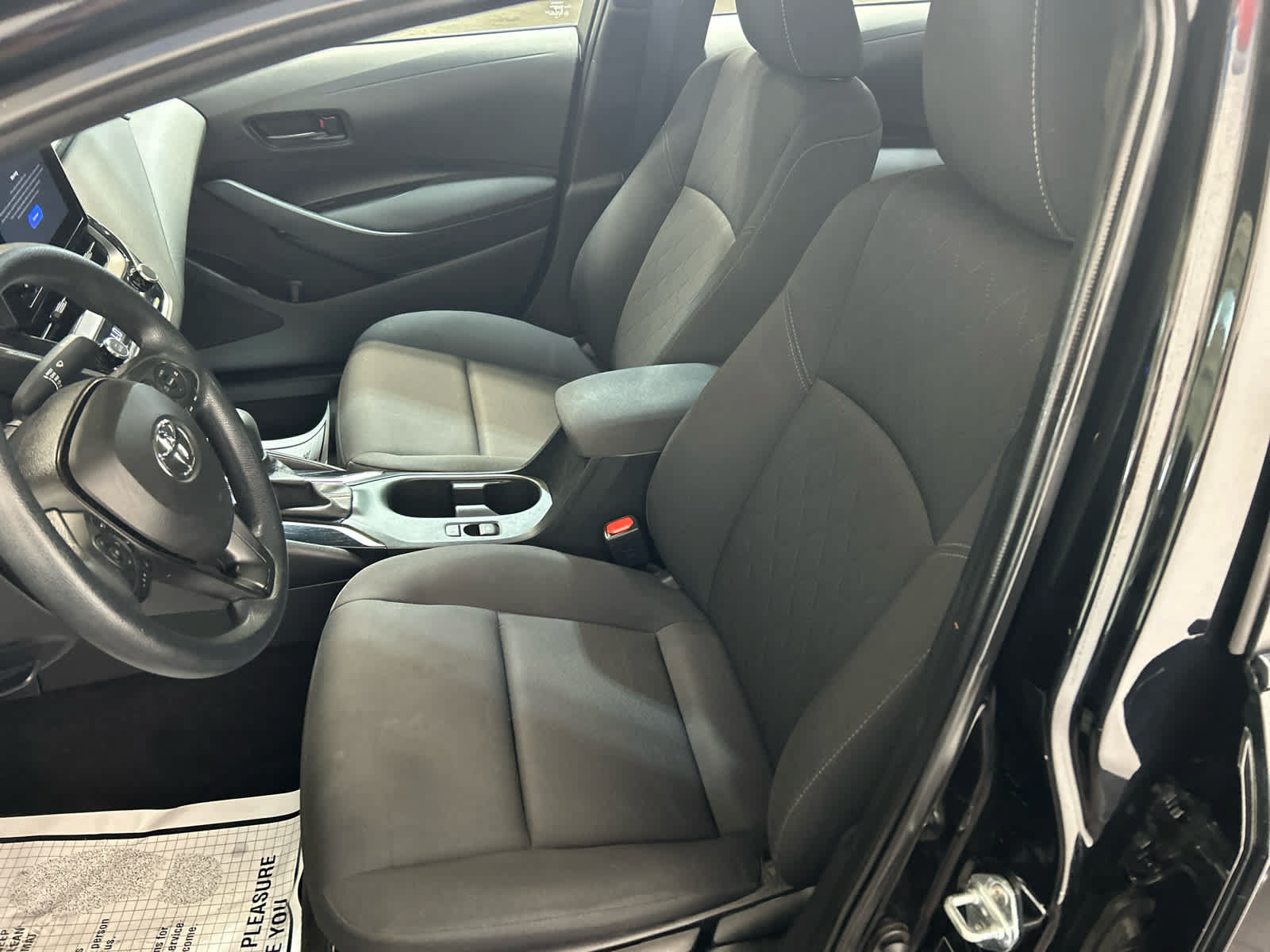 Used 2023 Toyota Corolla LE FWD image 8