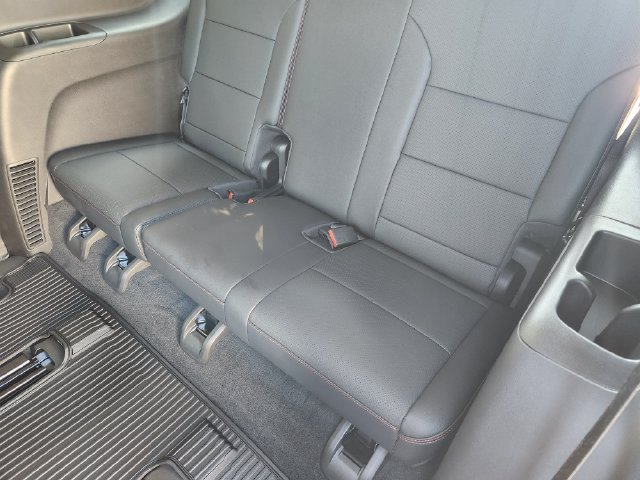 Used 2026 Chevrolet Traverse RS w/ LPO, Floor Liner Package AWD/4WD image 32