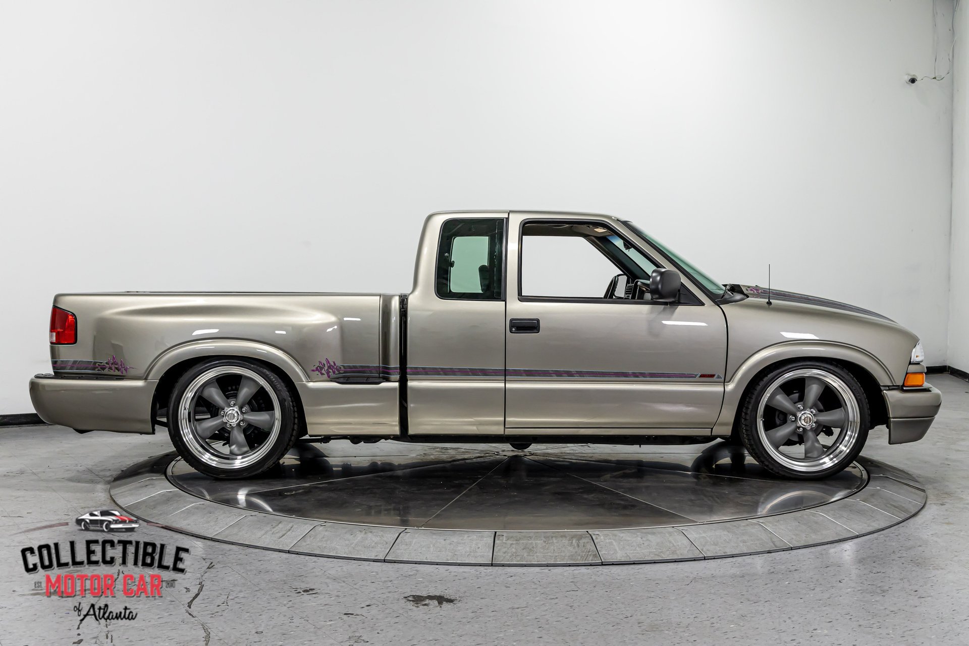 Used 2000 Chevrolet S10 Pickup LS w/ Preferred Equipment Group RWD image 21