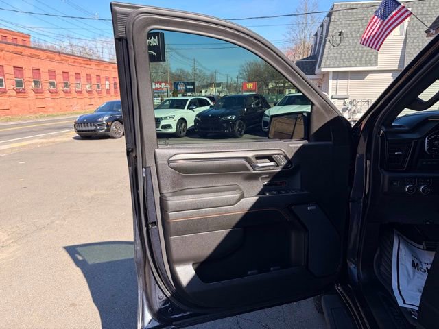 Used 2024 GMC Sierra 1500 AT4 w/ Technology Package AWD/4WD image 19