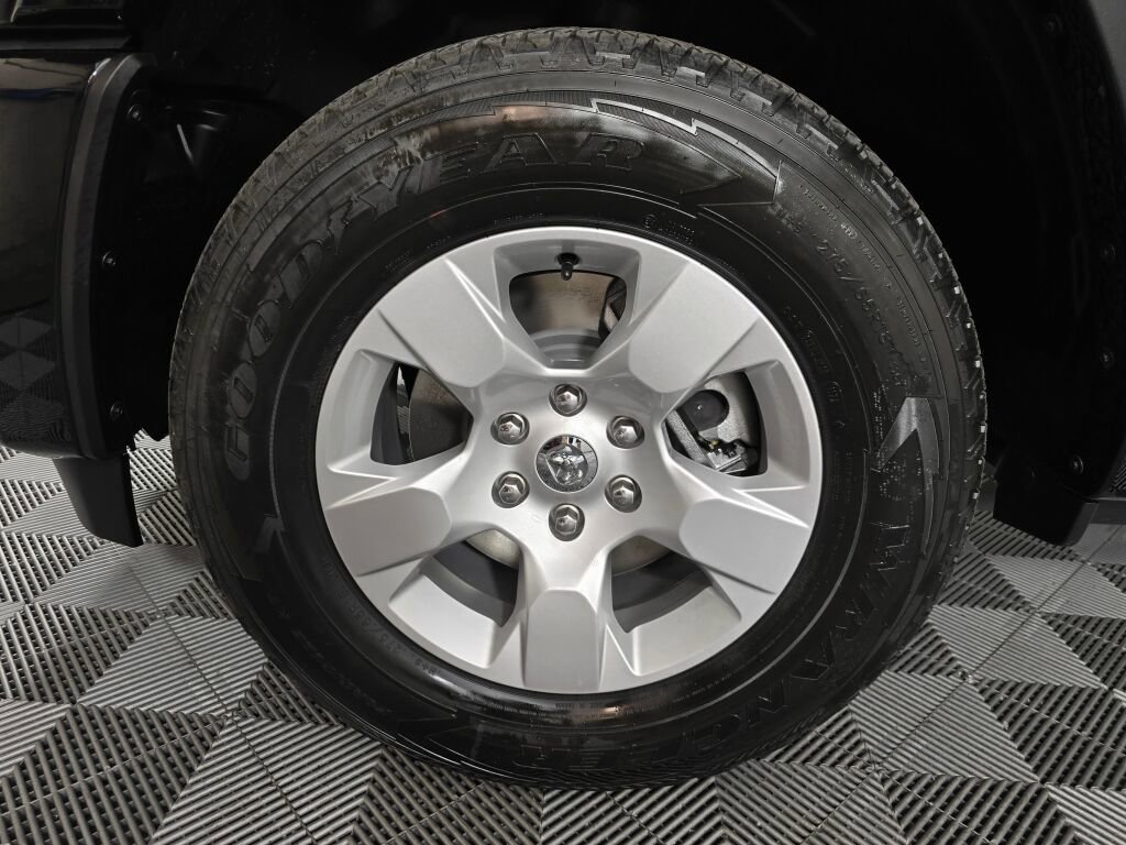 New 2025 RAM 1500 Big Horn image 10