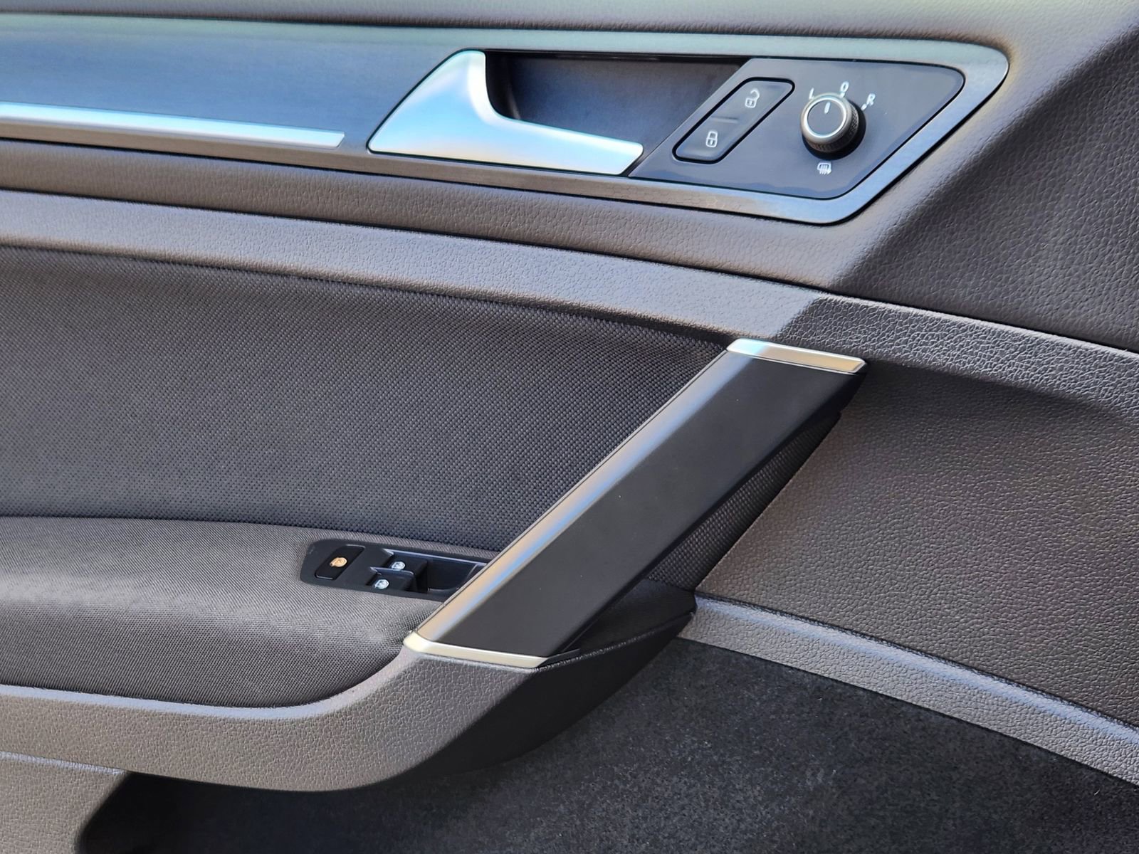 Used 2018 Volkswagen GTI S image 27