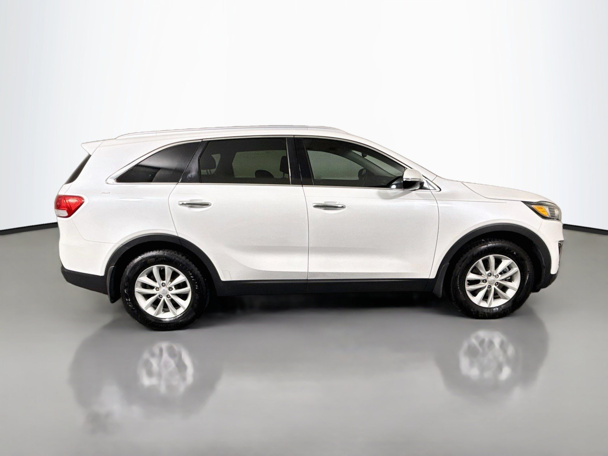 Used 2017 Kia Sorento FWD w/ LX Convenience Package image 11