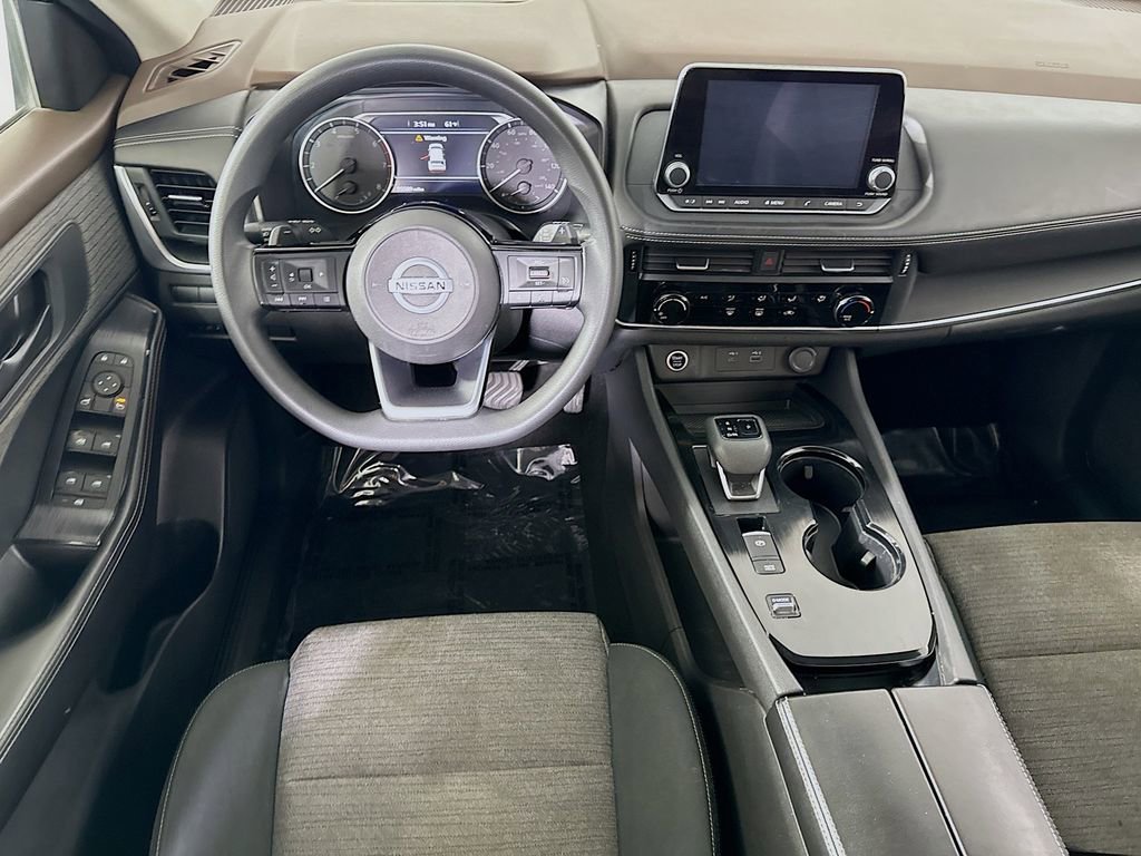 Used 2021 Nissan Rogue S FWD image 3