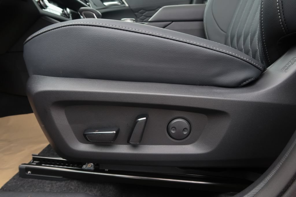 New 2026 Mitsubishi Outlander SEL AWD/4WD image 25