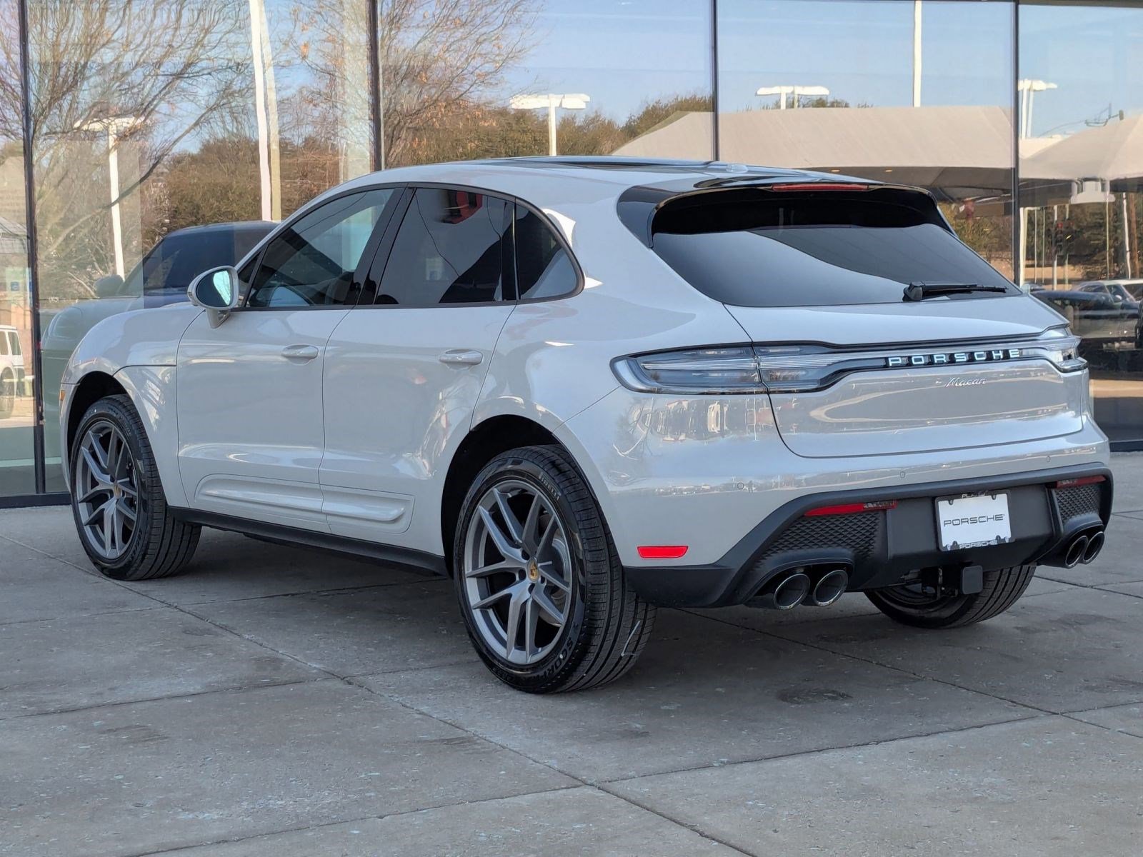 New 2026 Porsche Macan AWD/4WD image 3