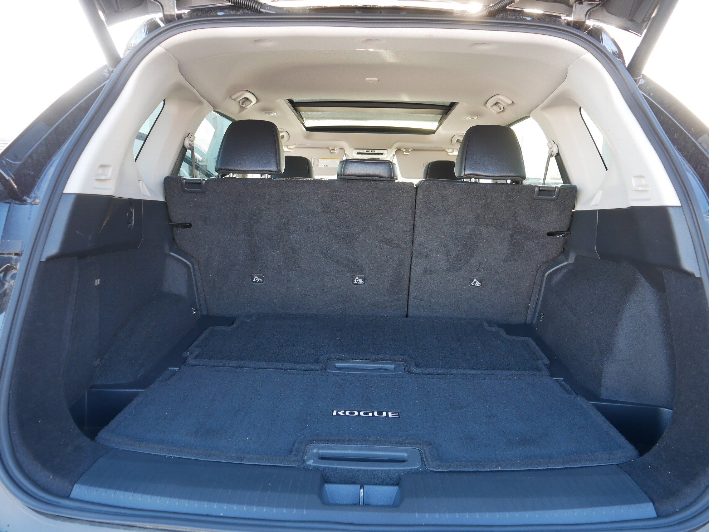 Certified 2022 Nissan Rogue SL w/ SL Premium Package image 18