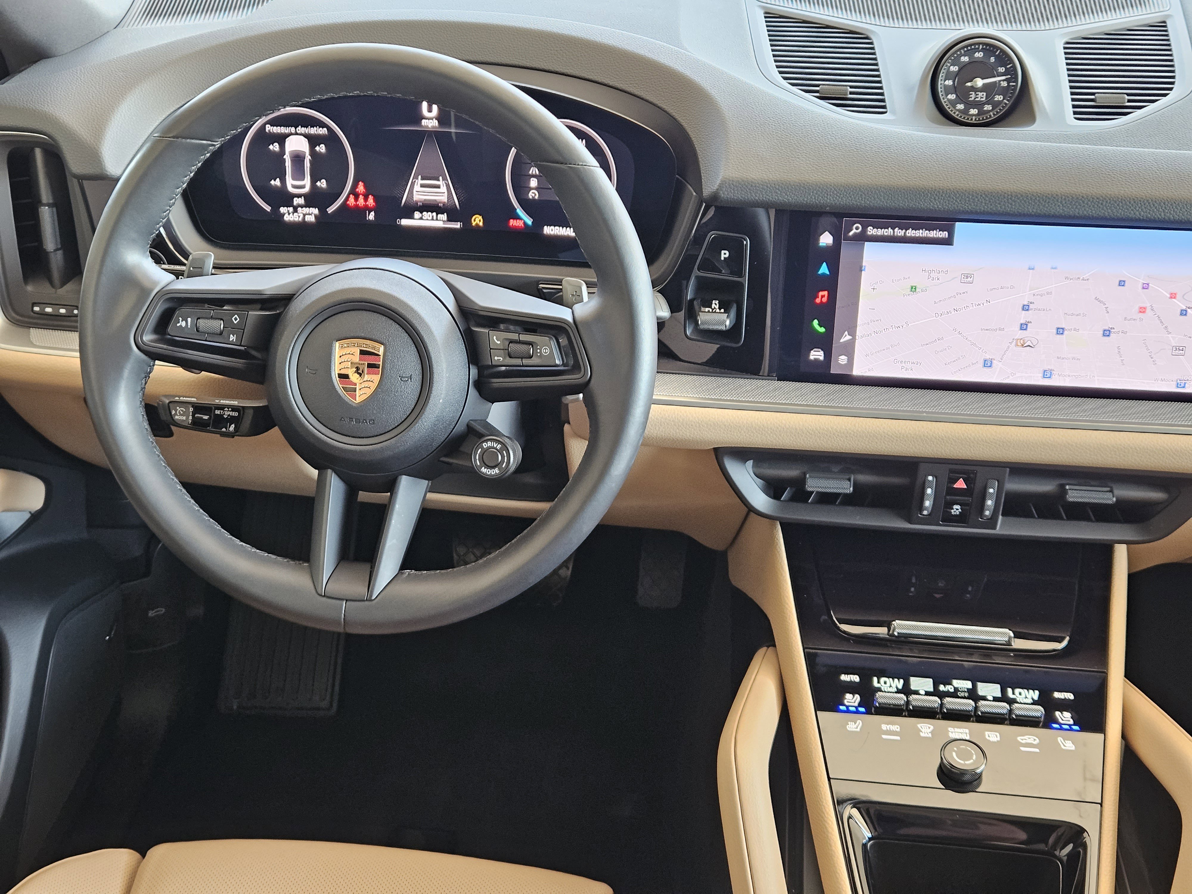 Certified 2025 Porsche Cayenne Coupe image 25