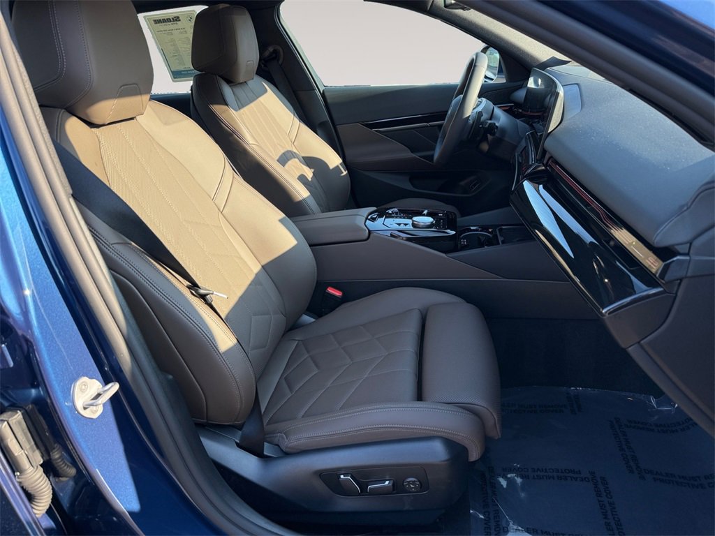 Certified 2026 BMW 530i xDrive w/ Premium Package image 15