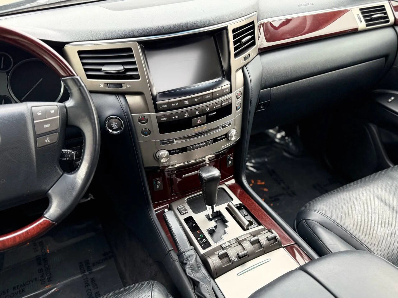 Used 2014 Lexus LX 570 4WD image 21