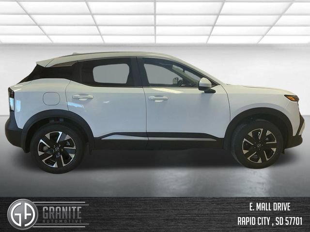 Used 2025 Nissan Kicks SV w/ SV Premium Package image 4