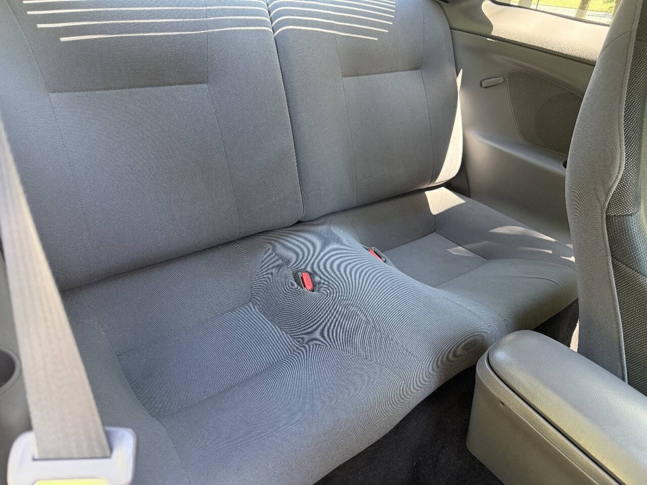 Used 2001 Toyota Celica GT FWD image 17