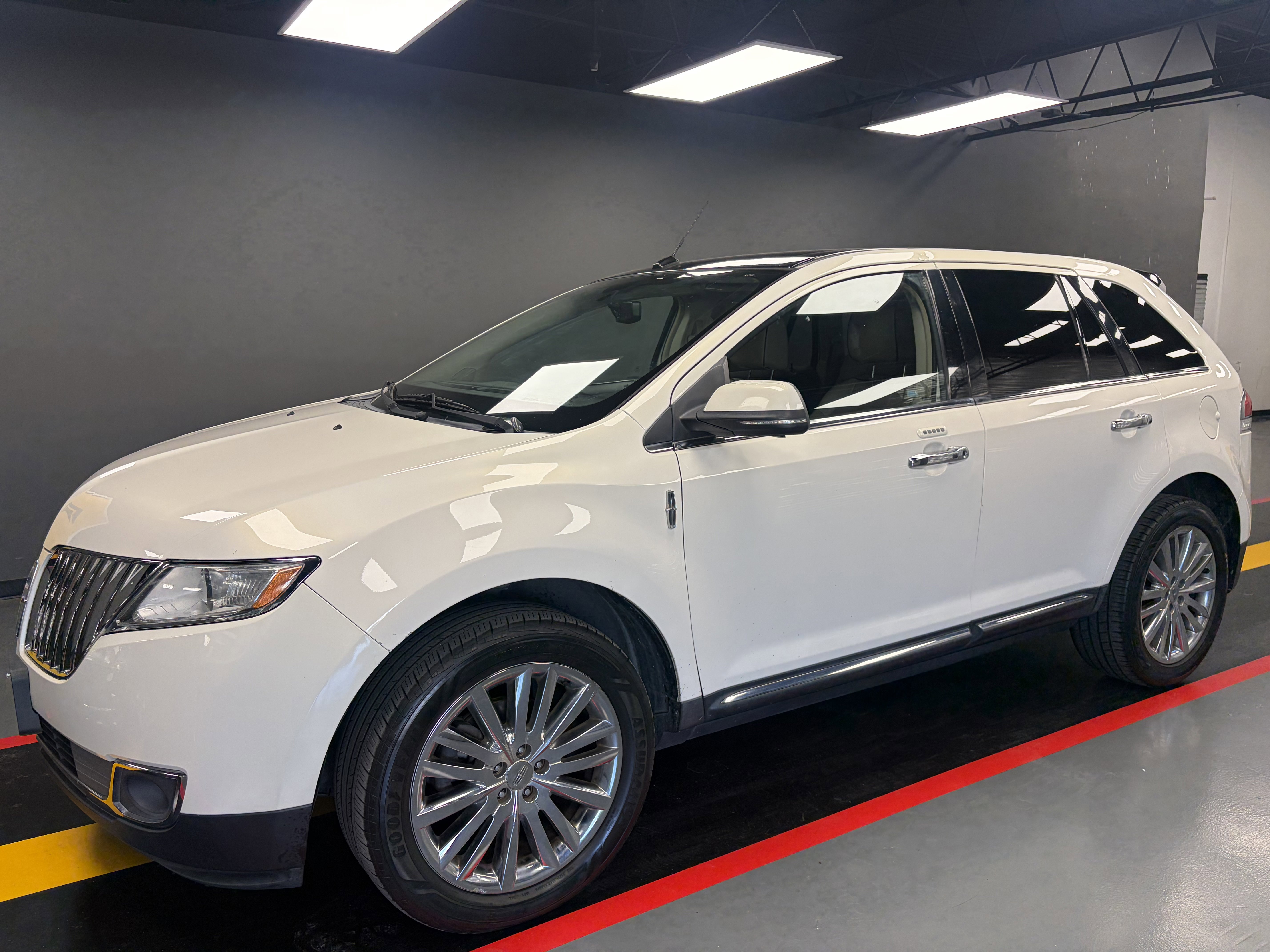 Used 2013 Lincoln MKX FWD