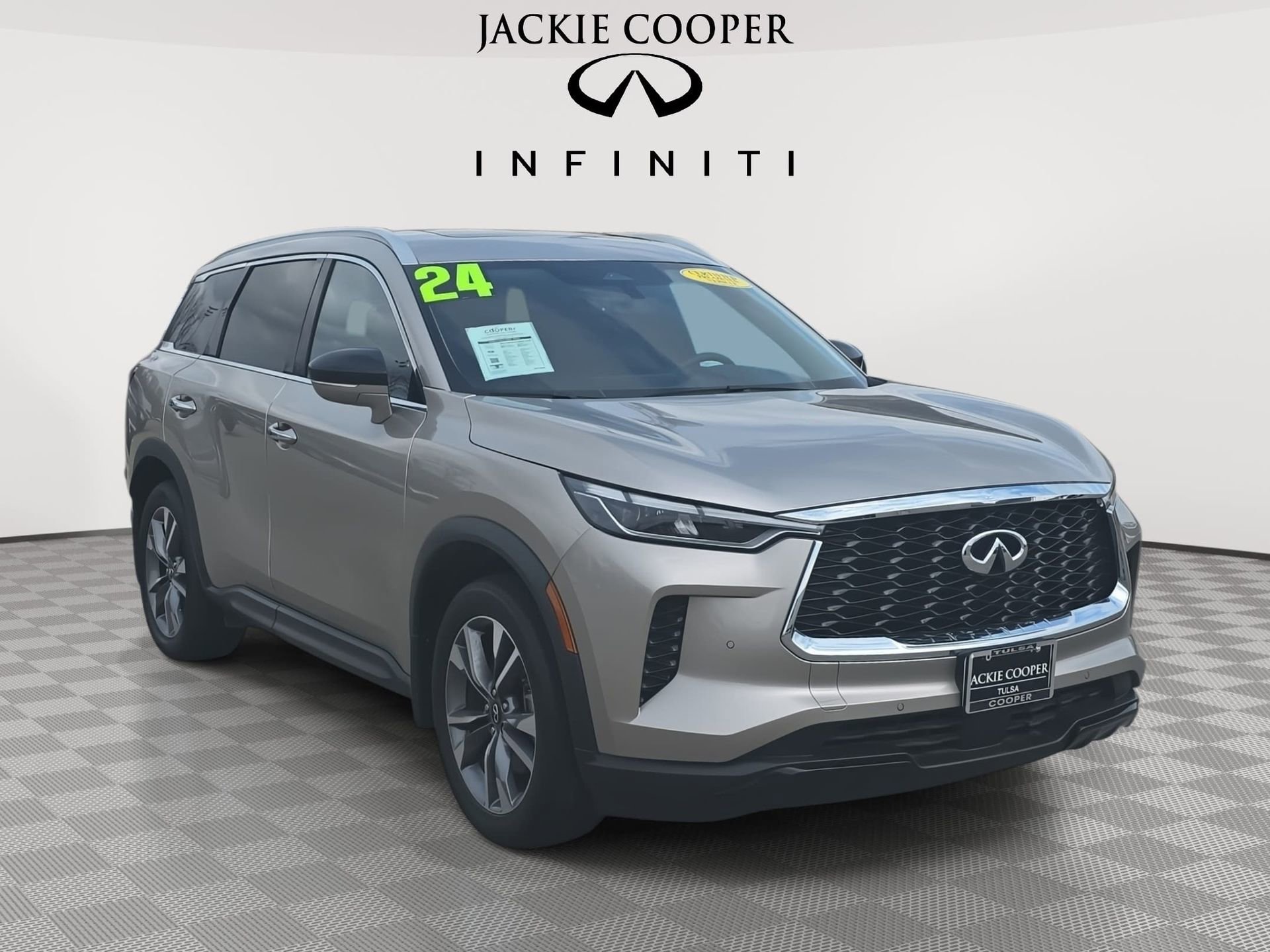 Certified 2024 INFINITI QX60 Luxe image 3