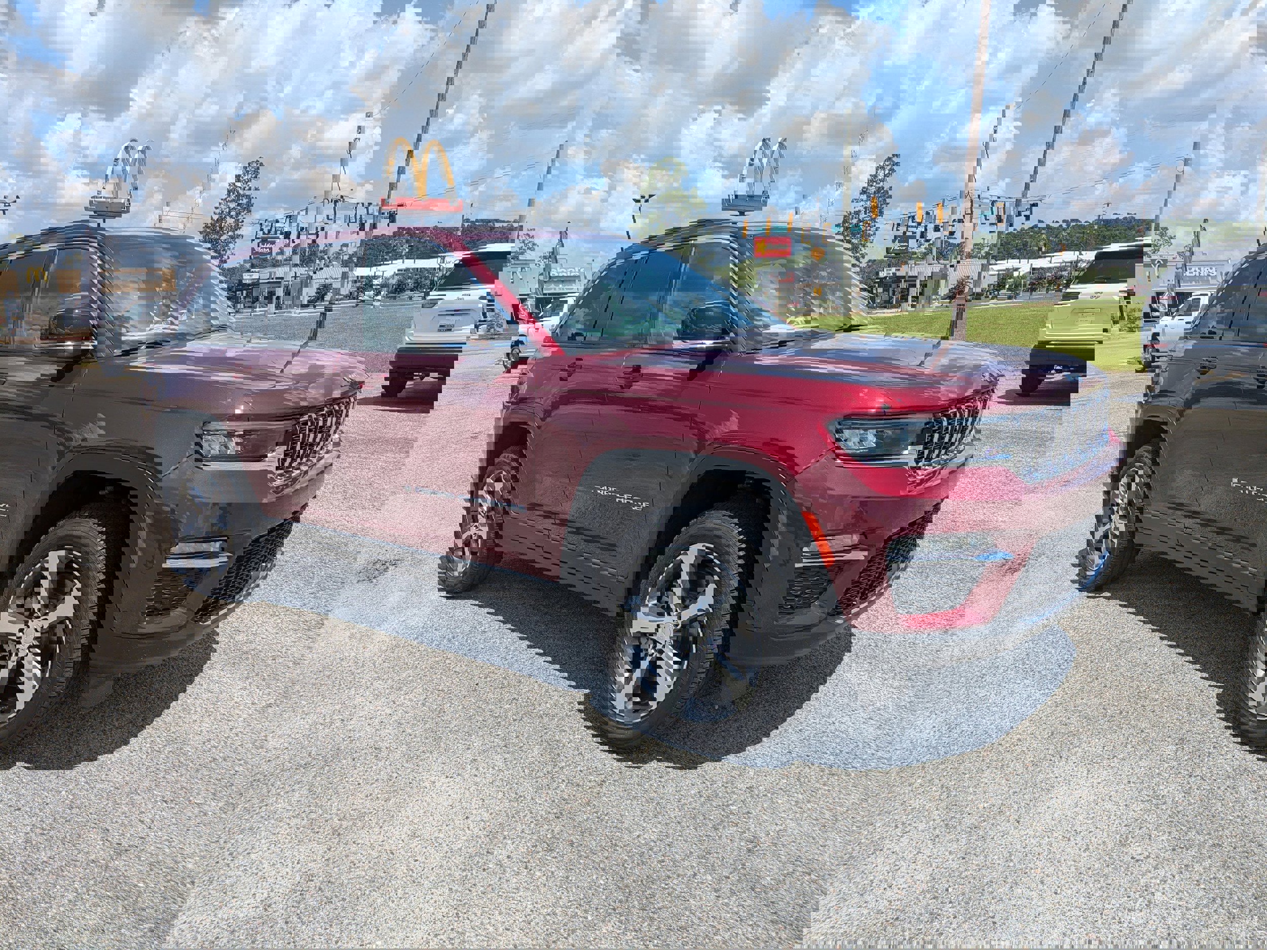 New 2024 Jeep Grand Cherokee Limited 4xe w/ Luxury Tech Group II image 4