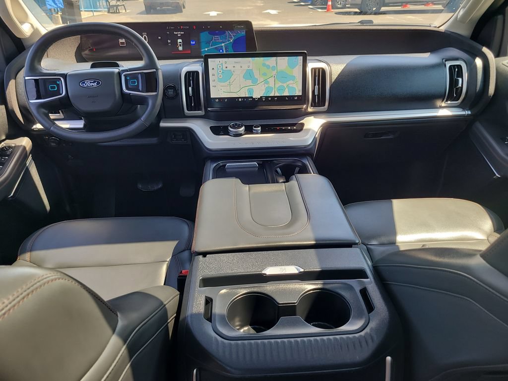 Used 2025 Ford Expedition Active AWD/4WD image 15