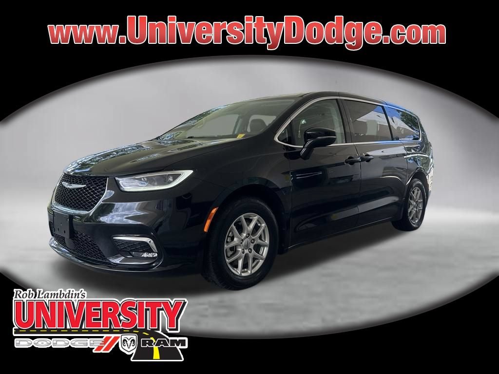 Used 2024 Chrysler Pacifica Touring-L