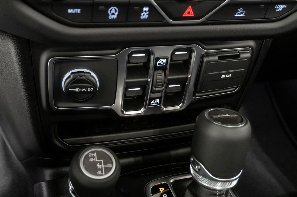 New 2026 Jeep Gladiator Sport image 17