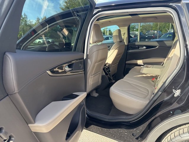 Used 2023 Lincoln Nautilus Reserve w/ Equipment Group 201A image 14