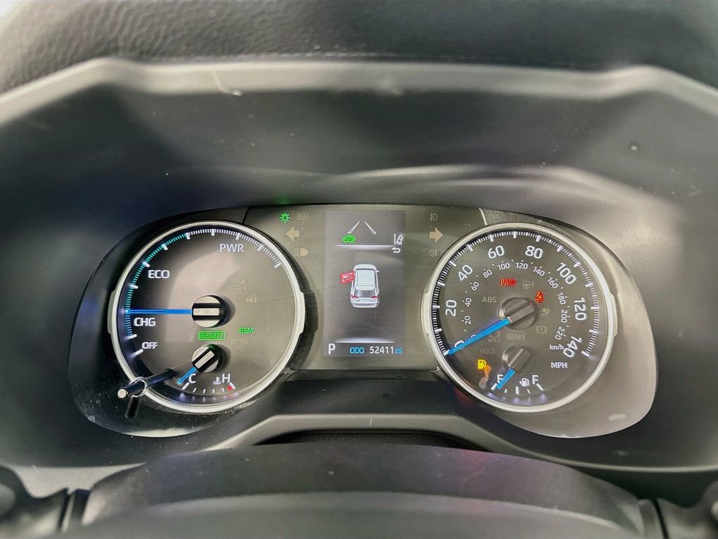 Used 2021 Toyota RAV4 XLE Premium image 18