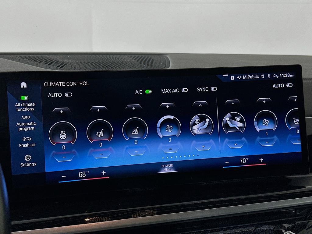 Used 2023 BMW X7 xDrive40i w/ Executive Package AWD/4WD image 22