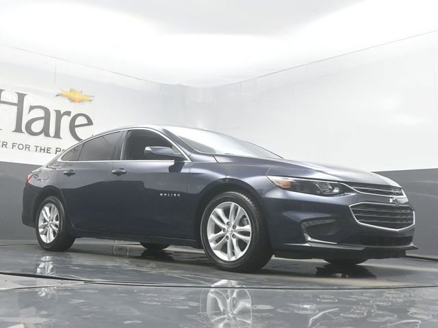 Used 2018 Chevrolet Malibu LT image 2