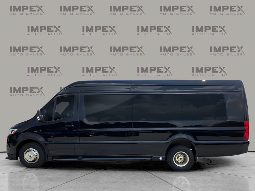 Used 2024 Mercedes-Benz Sprinter 3500 image 2
