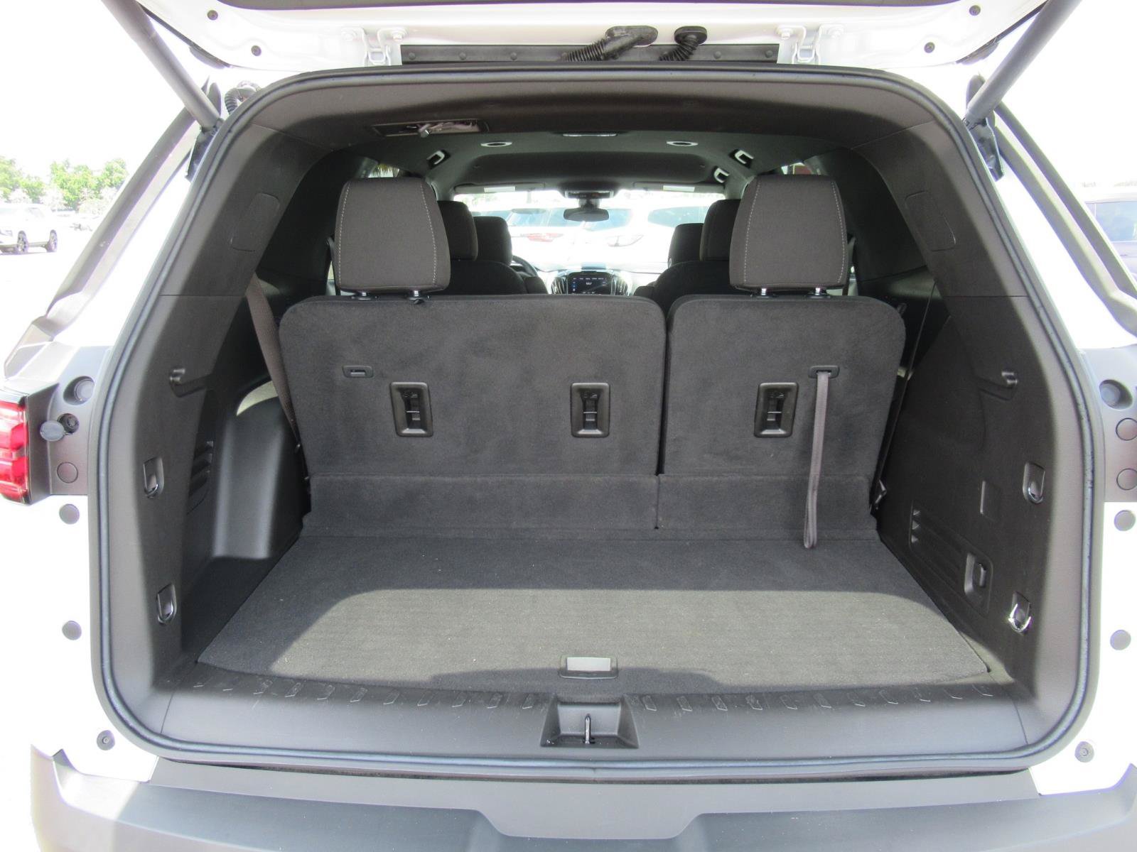 Used 2023 Chevrolet Traverse LT FWD image 37