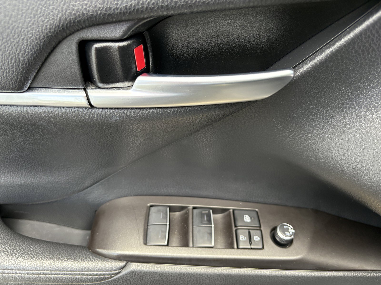 Used 2024 Toyota Camry XSE FWD image 14