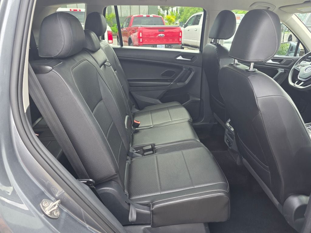 Used 2020 Volkswagen Tiguan SE FWD image 24