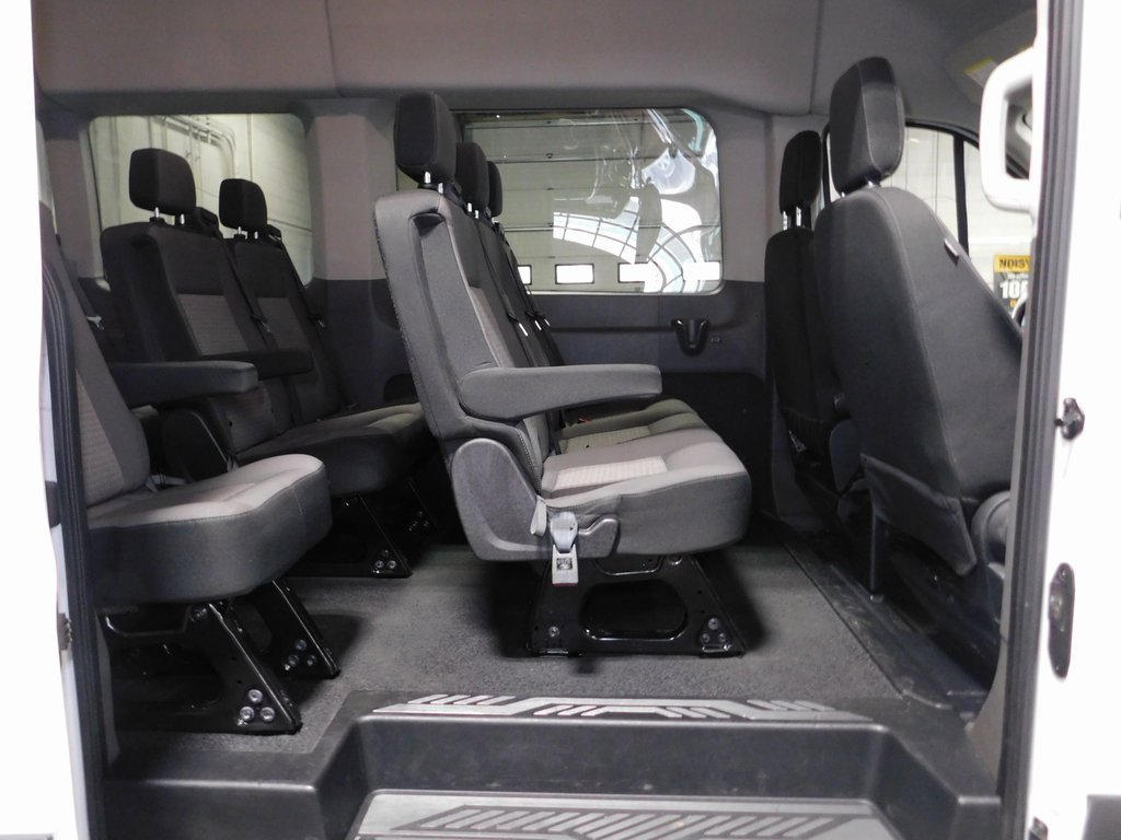 Used 2023 Ford Transit 350 XLT image 41