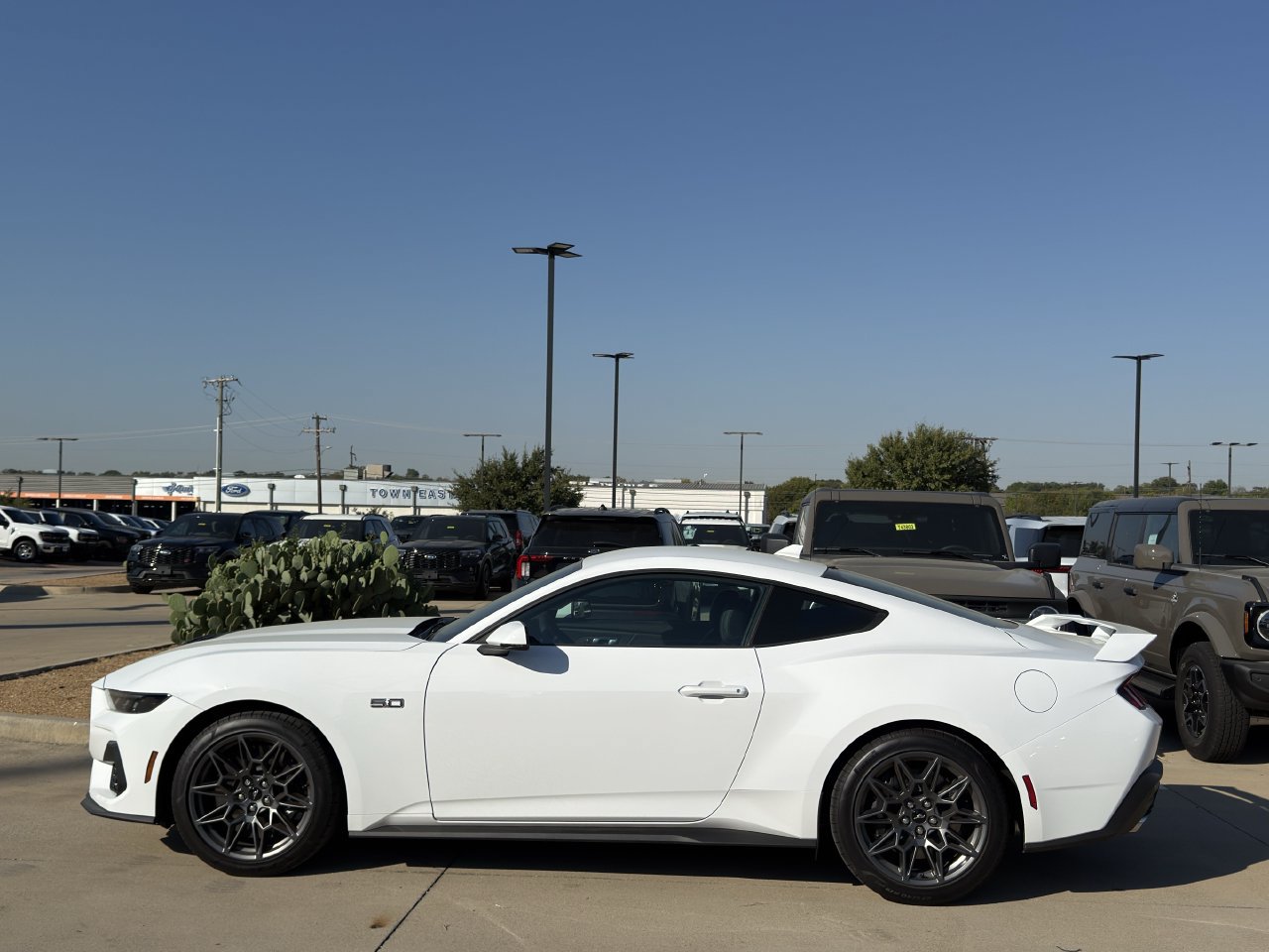 New 2026 Ford Mustang GT Premium w/ GT Performance Package RWD image 3