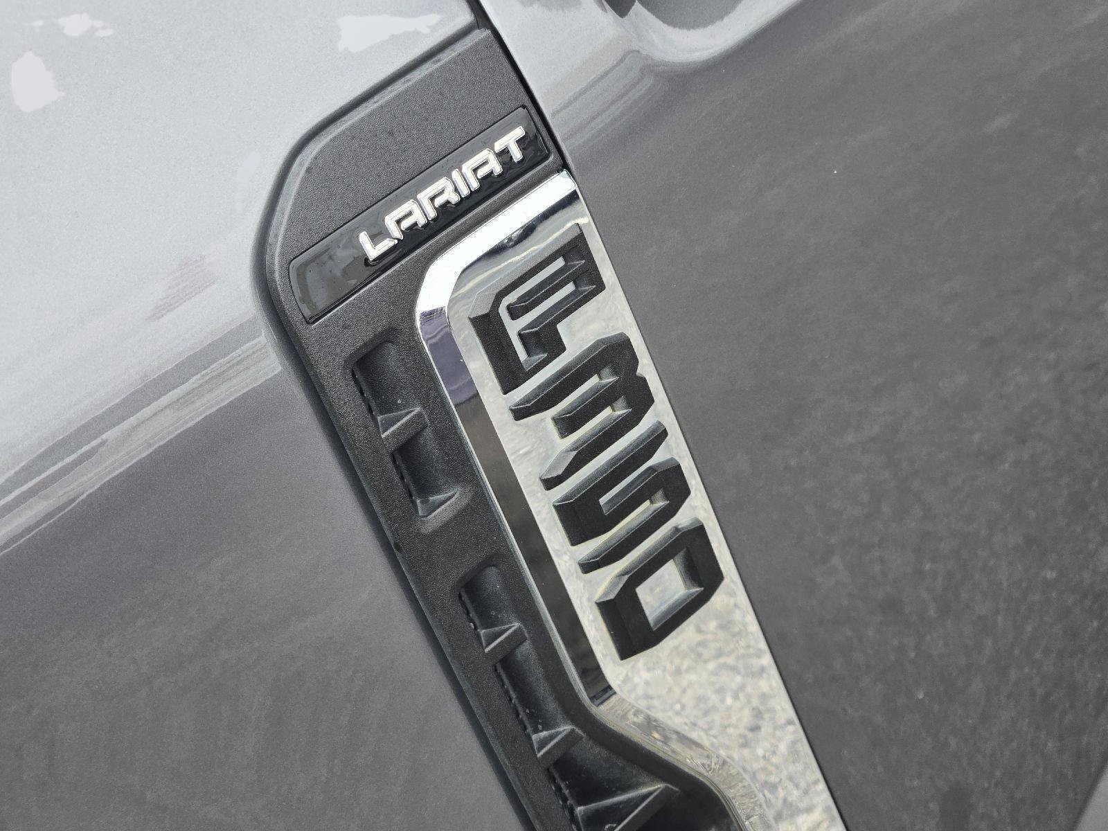 Used 2023 Ford F350 Lariat w/ Lariat Ultimate Package AWD/4WD image 12