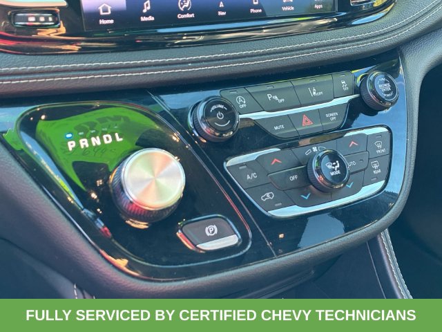 Used 2025 Chrysler Pacifica Limited FWD image 32