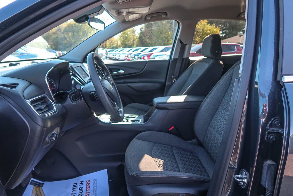 Used 2023 Chevrolet Equinox LT image 23