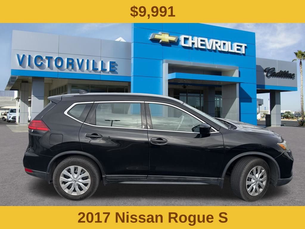 Used 2017 Nissan Rogue S image 2