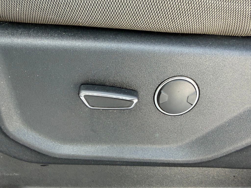 Used 2018 Ford F150 XLT w/ Equipment Group 301A Mid image 16