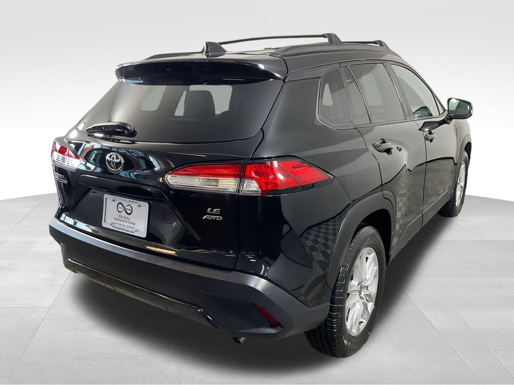 Used 2022 Toyota Corolla Cross LE AWD/4WD image 9