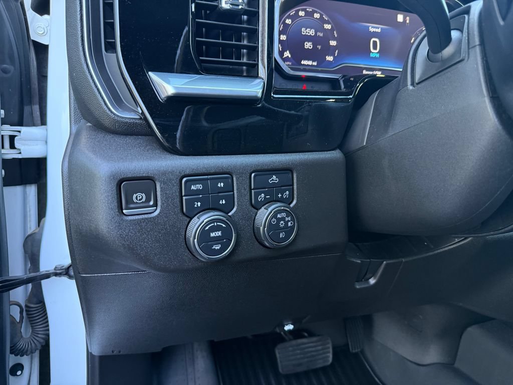 Used 2023 Chevrolet Silverado 1500 RST w/ Z71 Off-Road Package AWD/4WD image 29